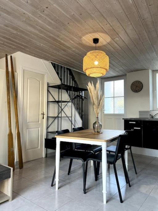 Puy Du Fou Apartment Лес Хербиерс Екстериор снимка