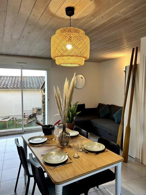 Puy Du Fou Apartment Лес Хербиерс Екстериор снимка