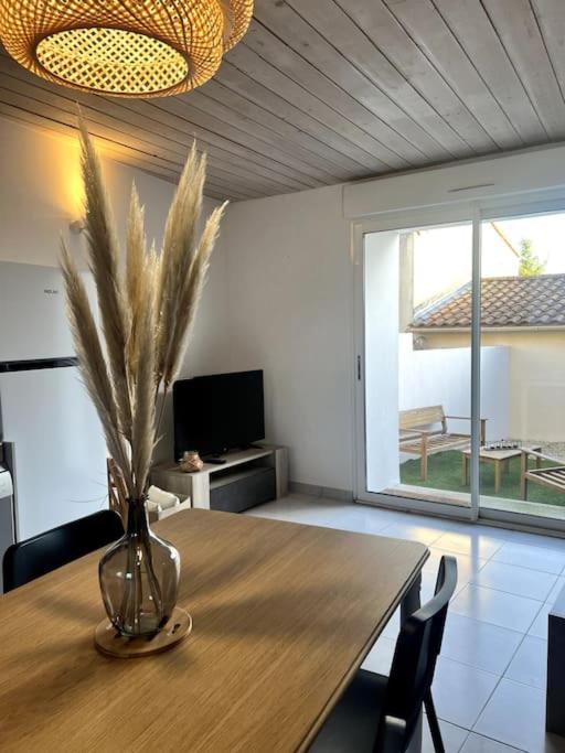 Puy Du Fou Apartment Лес Хербиерс Екстериор снимка