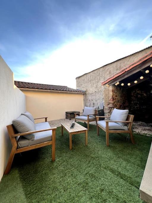 Puy Du Fou Apartment Лес Хербиерс Екстериор снимка